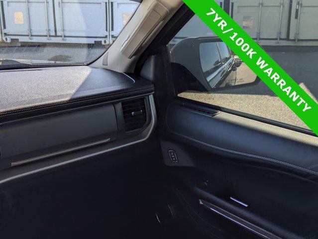 Photo of 2024 AGATE BLACK METALLIC Ford Expedition
