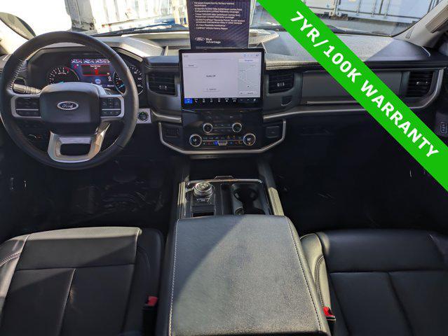 Photo of 2024 AGATE BLACK METALLIC Ford Expedition