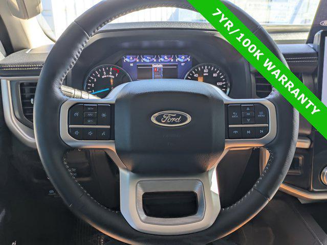 Photo of 2024 AGATE BLACK METALLIC Ford Expedition