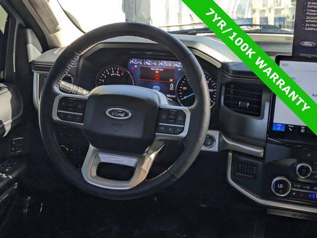 Photo of 2024 AGATE BLACK METALLIC Ford Expedition