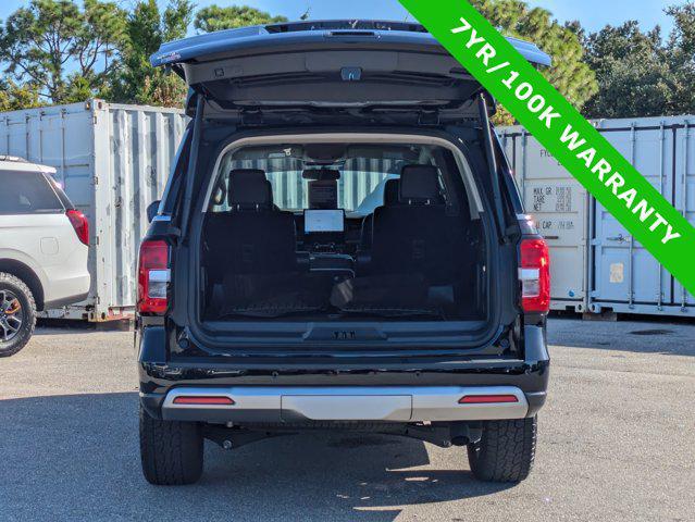 Photo of 2024 AGATE BLACK METALLIC Ford Expedition