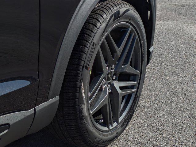 Photo of 2025 Agate Black Metallic Ford Explorer