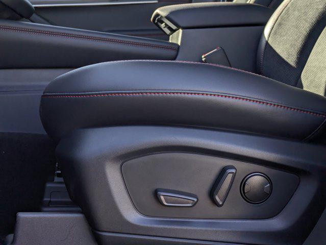 Photo of 2025 Agate Black Metallic Ford Explorer