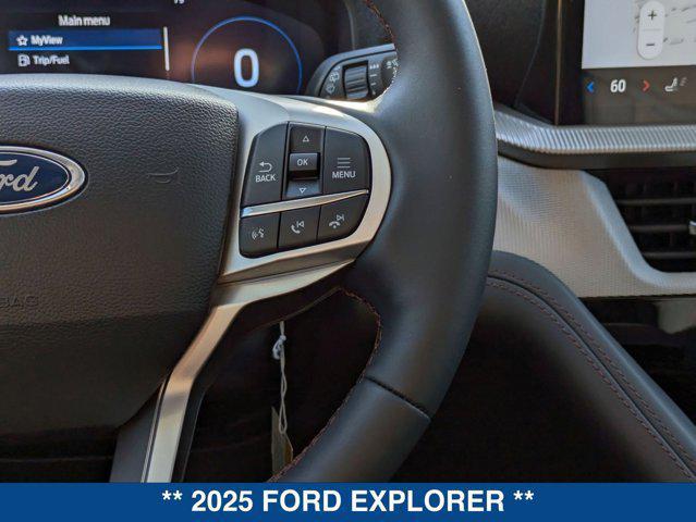 Photo of 2025 Carbonized Gray Metallic Ford Explorer