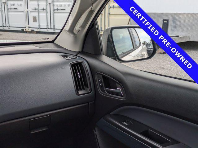 Photo of 2016 Summit White Chevrolet Colorado
