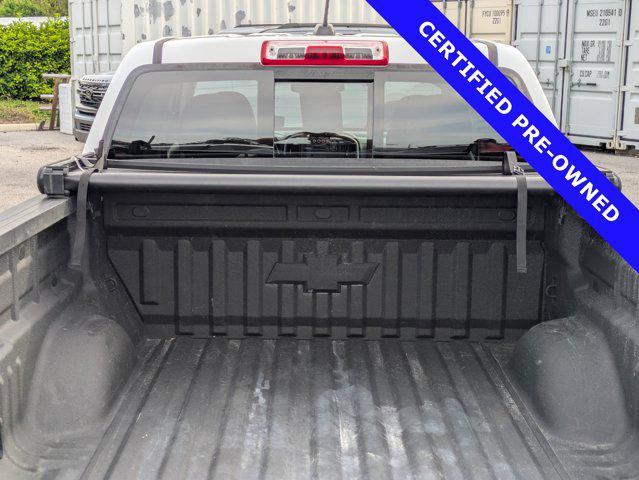 Photo of 2016 Summit White Chevrolet Colorado