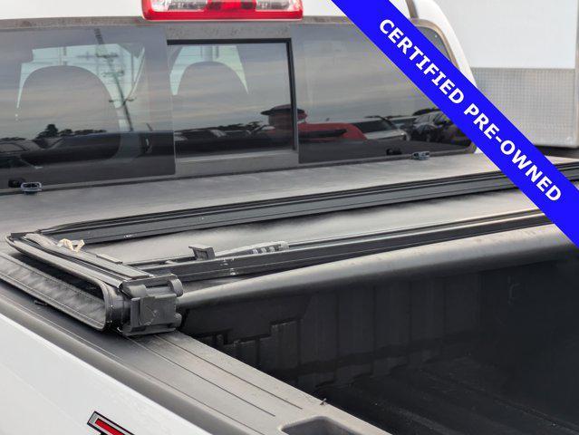 Photo of 2016 Summit White Chevrolet Colorado