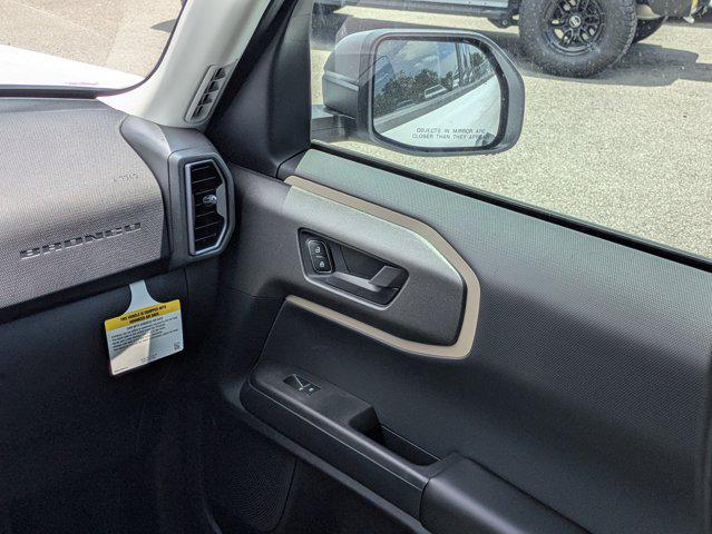 Photo of 2025 Oxford White Ford Bronco Sport
