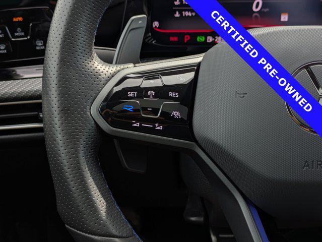Photo of 2024 Lapiz Blue Metallic Volkswagen Golf R