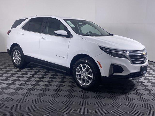 Photo of 2023 Summit White Chevrolet Equinox