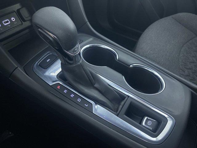 Photo of 2023 Summit White Chevrolet Equinox
