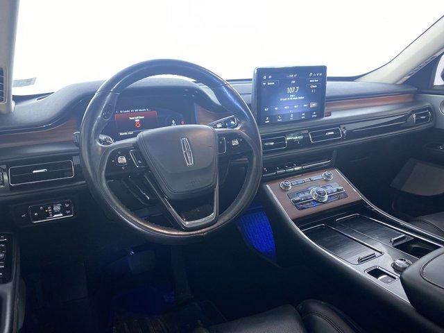 Photo of 2022 Infinite Black Metallic Clearcoat Lincoln Aviator