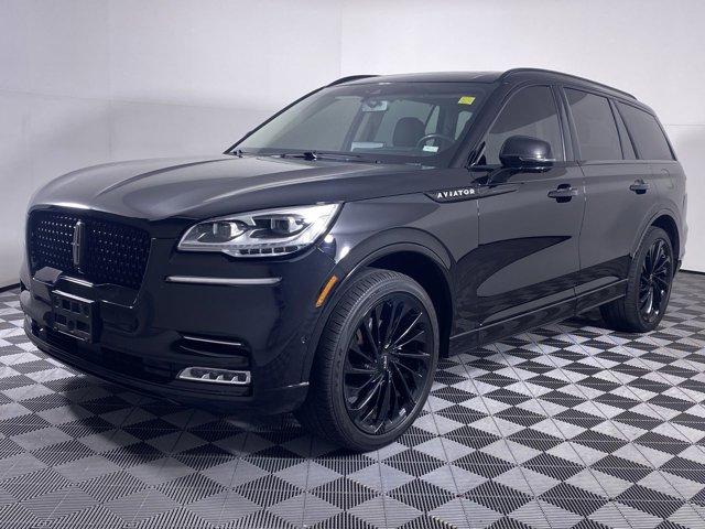 Photo of 2022 Infinite Black Metallic Clearcoat Lincoln Aviator