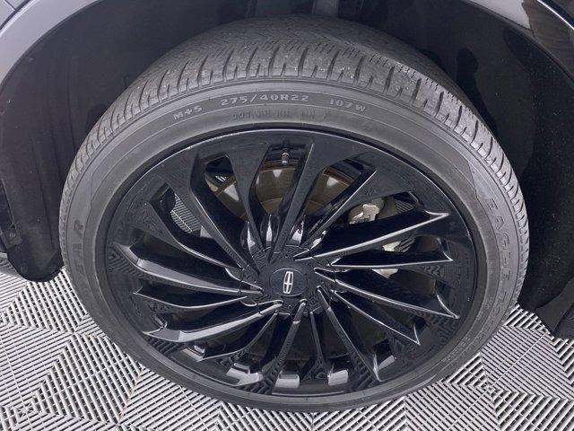 Photo of 2022 Infinite Black Metallic Clearcoat Lincoln Aviator