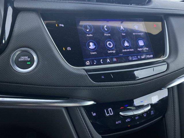 Photo of 2025 Crystal White Tricoat Cadillac XT5