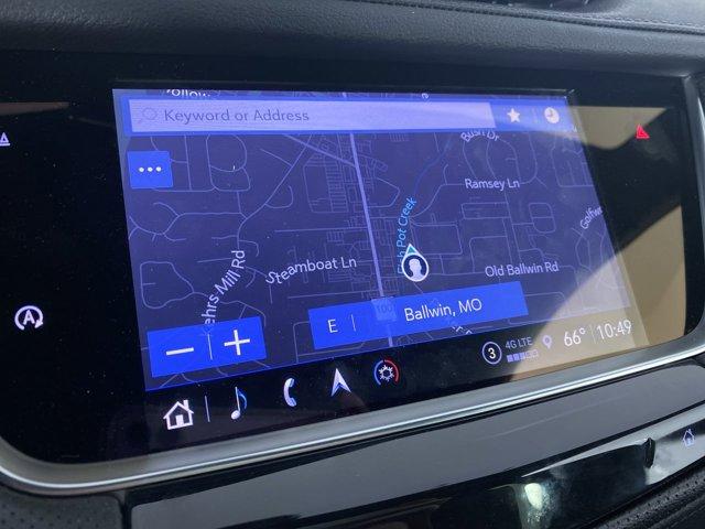 Photo of 2025 Crystal White Tricoat Cadillac XT5