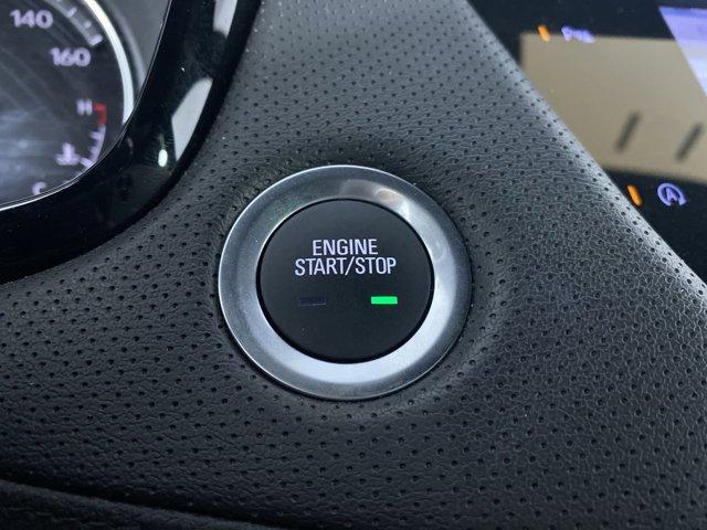Photo of 2025 Crystal White Tricoat Cadillac XT5
