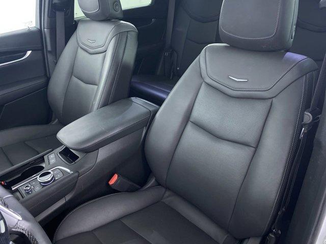 Photo of 2025 Crystal White Tricoat Cadillac XT5