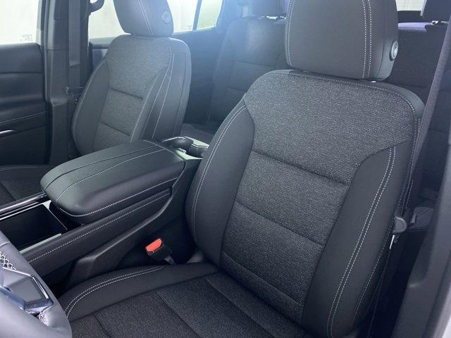 Photo of 2026 Summit White Chevrolet Traverse