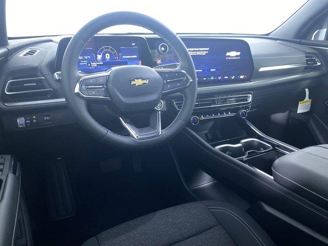 Photo of 2026 Summit White Chevrolet Traverse
