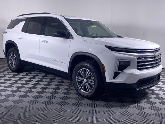 Photo of 2026 Summit White Chevrolet Traverse