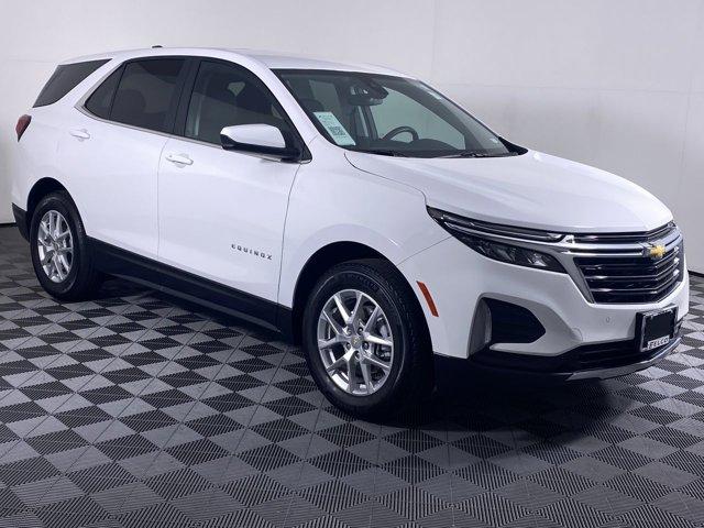 Photo of 2023 Summit White Chevrolet Equinox