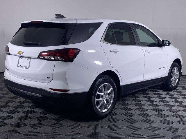 Photo of 2023 Summit White Chevrolet Equinox