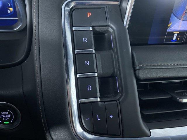 Photo of 2023 Iridescent Pearl Tricoat Chevrolet Suburban