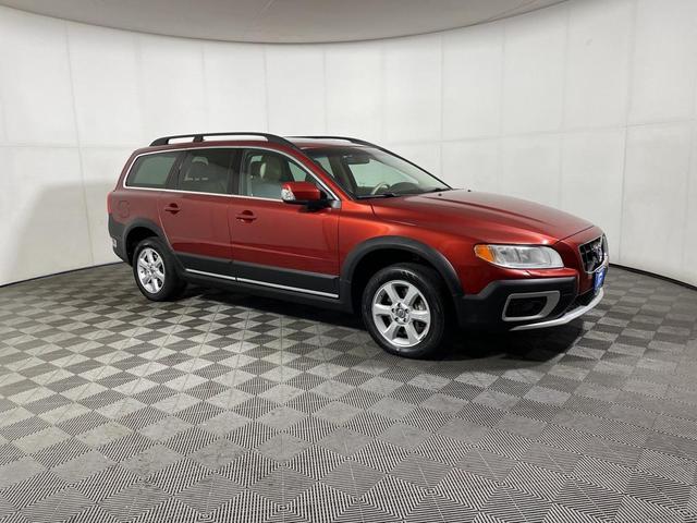 Photo of 2011 Red Volvo XC70