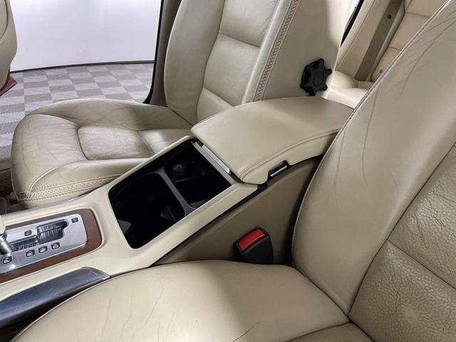 Photo of 2011 Red Volvo XC70