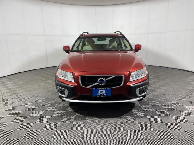 Photo of 2011 Red Volvo XC70
