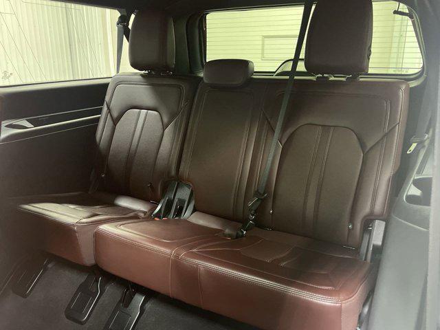 Photo of 2024 OXFORD WHITE Ford Expedition Max