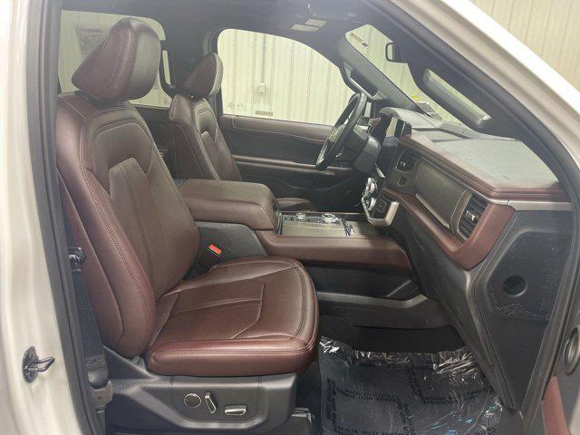 Photo of 2024 OXFORD WHITE Ford Expedition Max