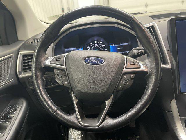 Photo of 2022 AGATE BLACK METALLIC Ford Edge