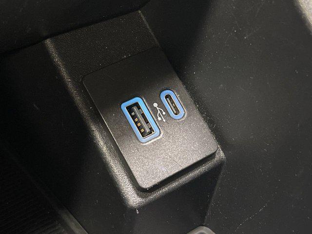 Photo of 2022 AGATE BLACK METALLIC Ford Edge