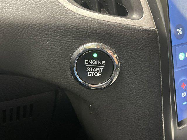 Photo of 2022 AGATE BLACK METALLIC Ford Edge