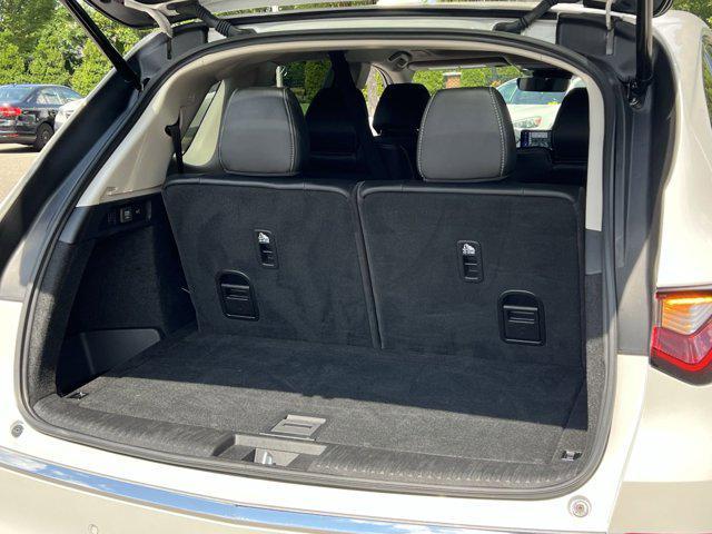 Photo of 2025 Platinum White Pearl Acura MDX