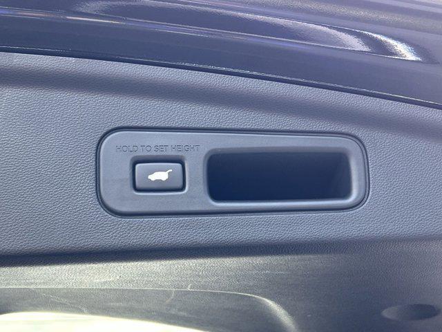 Photo of 2022 Majestic Black Pearl Acura MDX