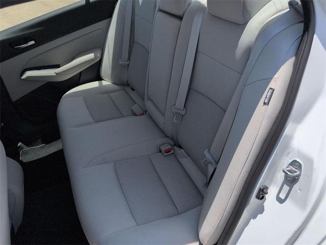Photo of 2022 Pearl White Tricoat Nissan Altima