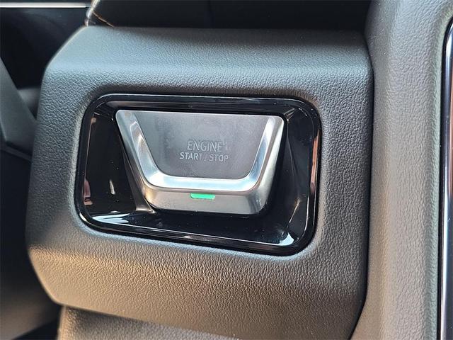 Photo of 2025 Onyx Black GMC Yukon XL