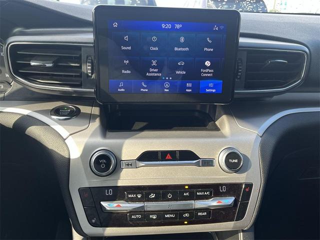 Photo of 2021 Gray Ford Explorer