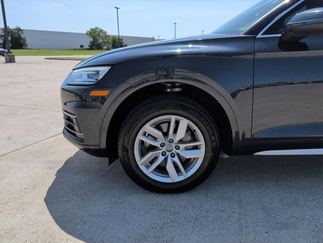 Photo of 2020 Monsoon Gray Metallic Audi Q5