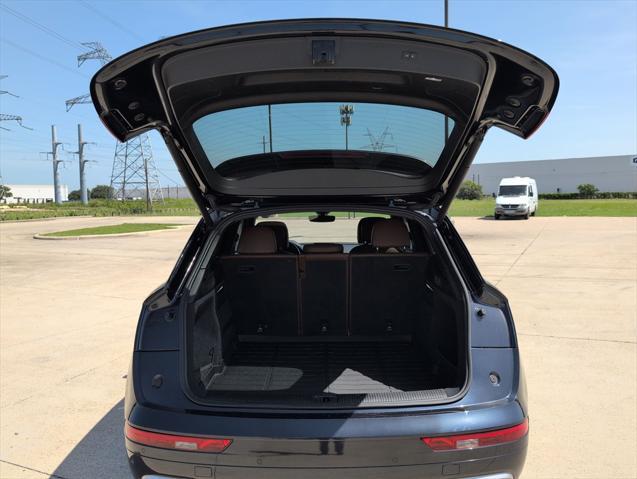 Photo of 2020 Monsoon Gray Metallic Audi Q5