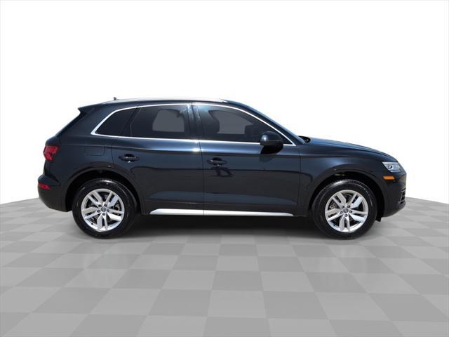 Photo of 2020 Monsoon Gray Metallic Audi Q5
