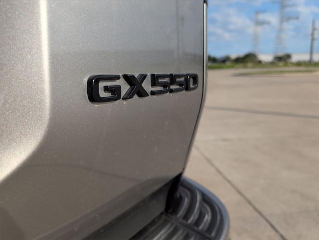 Photo of 2024 Silver Lexus GX 550