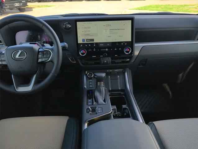 Photo of 2024 Silver Lexus GX 550