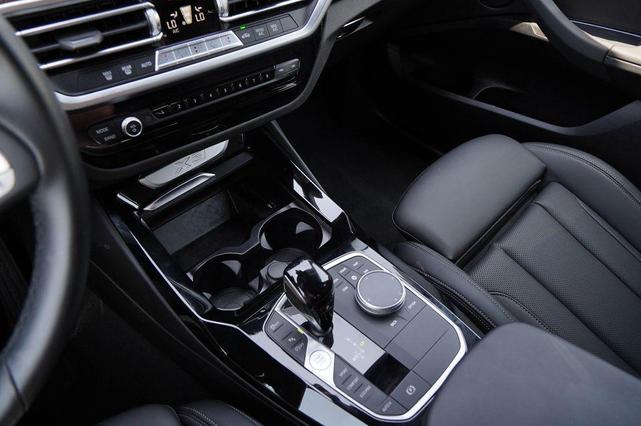 Photo of 2022 Alpine White BMW X3
