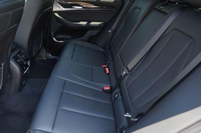 Photo of 2022 Alpine White BMW X3