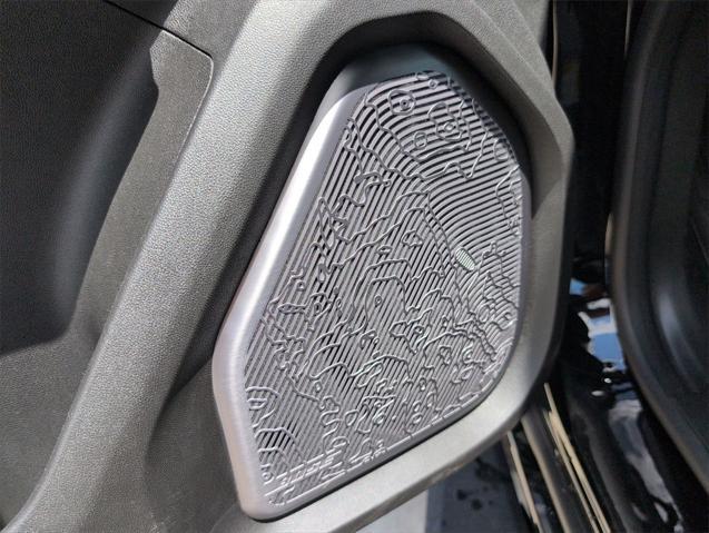 Photo of 2025 Void Black GMC HUMMER EV Pickup