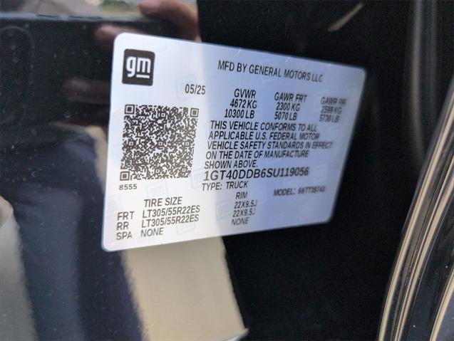 Photo of 2025 Void Black GMC HUMMER EV Pickup